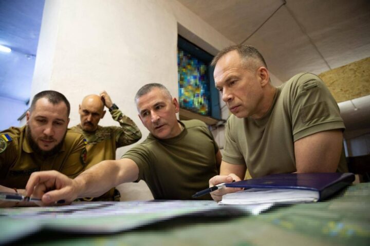Головнокомандувач ЗСУ відвідав захисників, які проводять стабілізаційні дії на Добропільському виступі